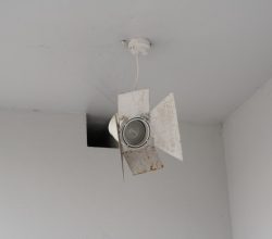 Photo adjustable spotlight