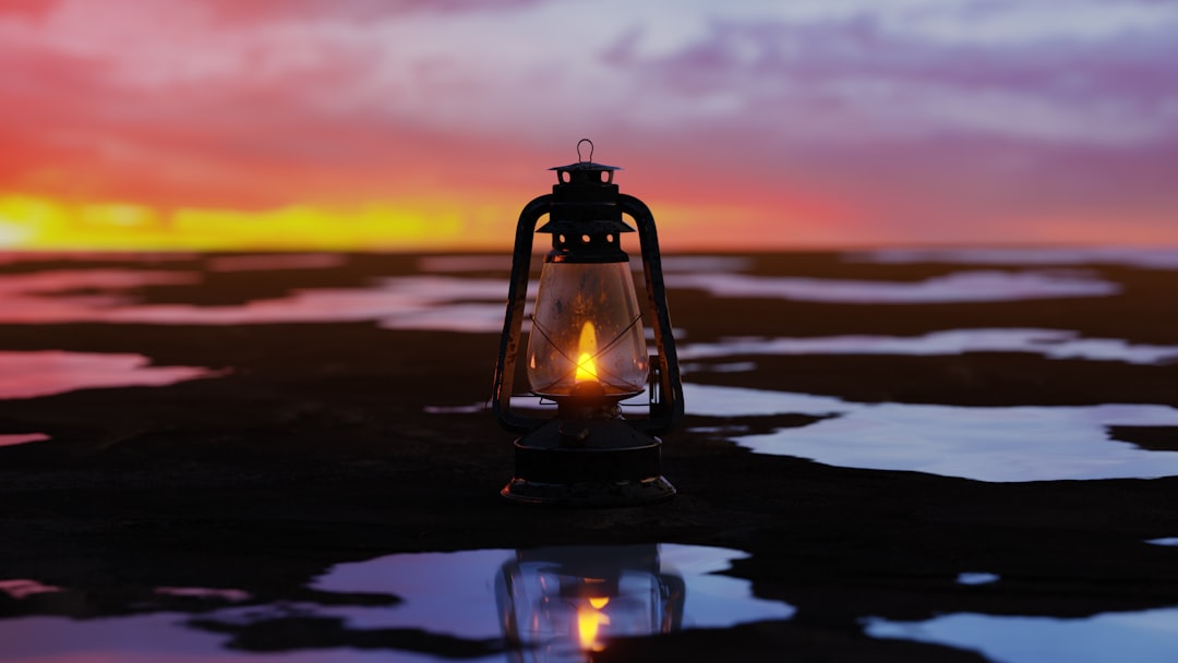 Photo hurricane table lamp